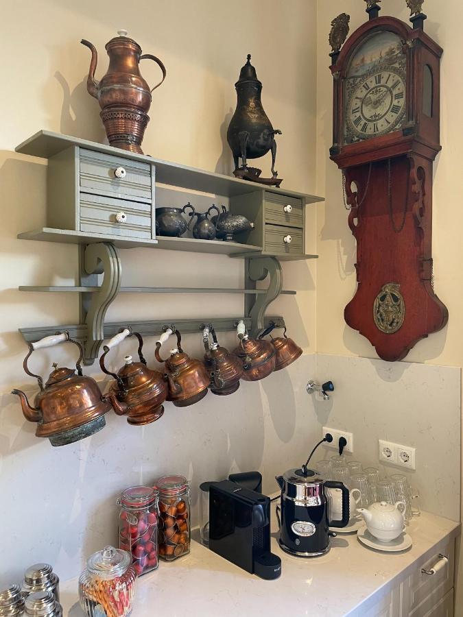 Bnb 'T Ambacht - Boutique Hotel Hendrik-Ido-Ambacht Eksteriør bilde