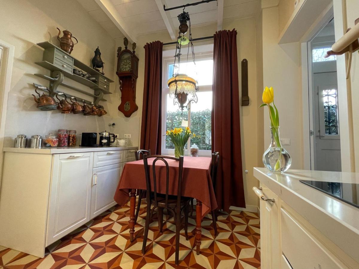 Bnb 'T Ambacht - Boutique Hotel Hendrik-Ido-Ambacht Eksteriør bilde