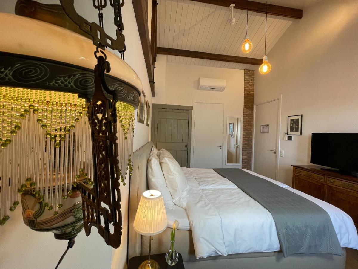 Bnb 'T Ambacht - Boutique Hotel Hendrik-Ido-Ambacht Eksteriør bilde